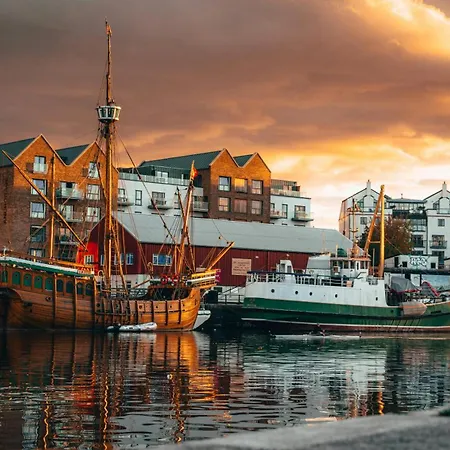 Luxury Redland 1-bed - Free Parking *