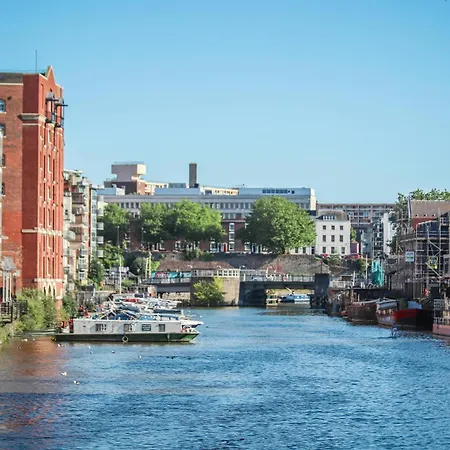 Luxury Redland 1-bed - Free Parking Apartamento *