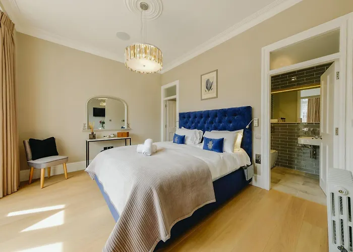 Luxury Redland 1-bed - Free Parking *